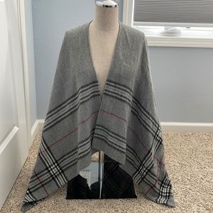 Grey Plaid Poncho London Chic